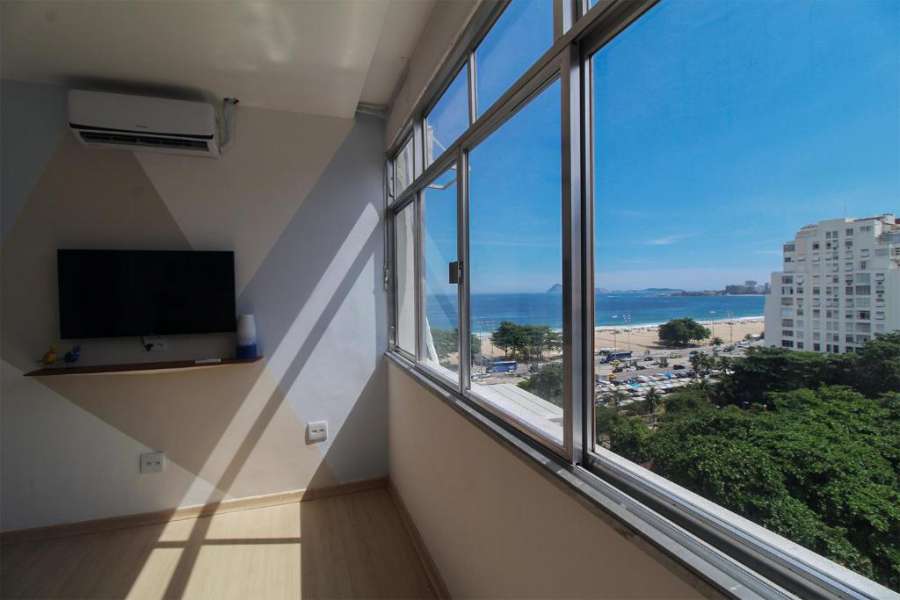 CaviRio - NSC1006 Studio Copacabana beach view