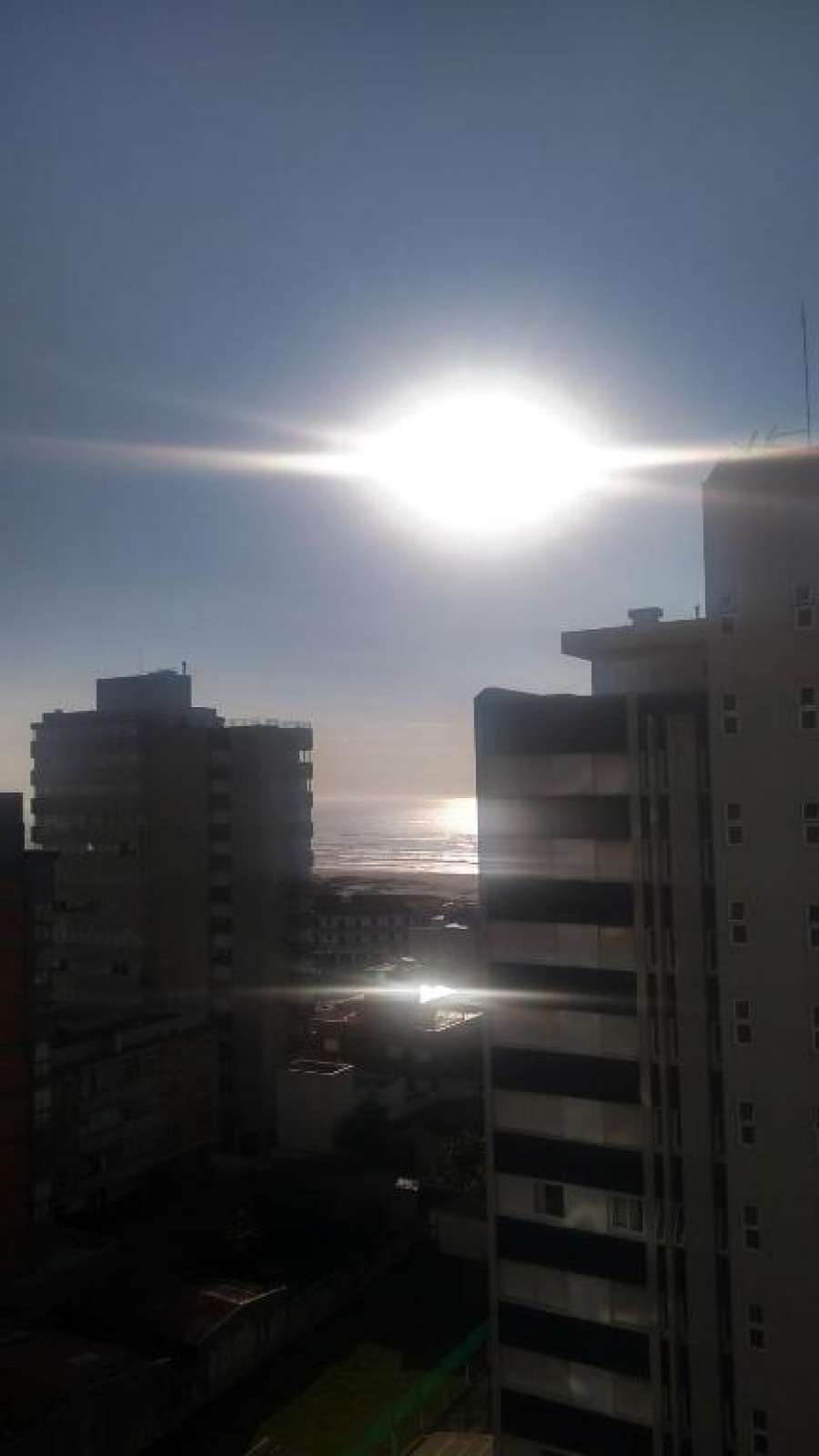 Ótimo apto 2 quadras praia