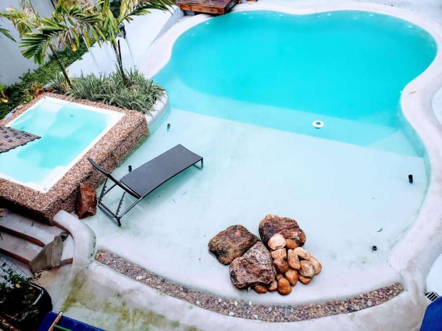 PISCINA DE AREIA AQUECIDA