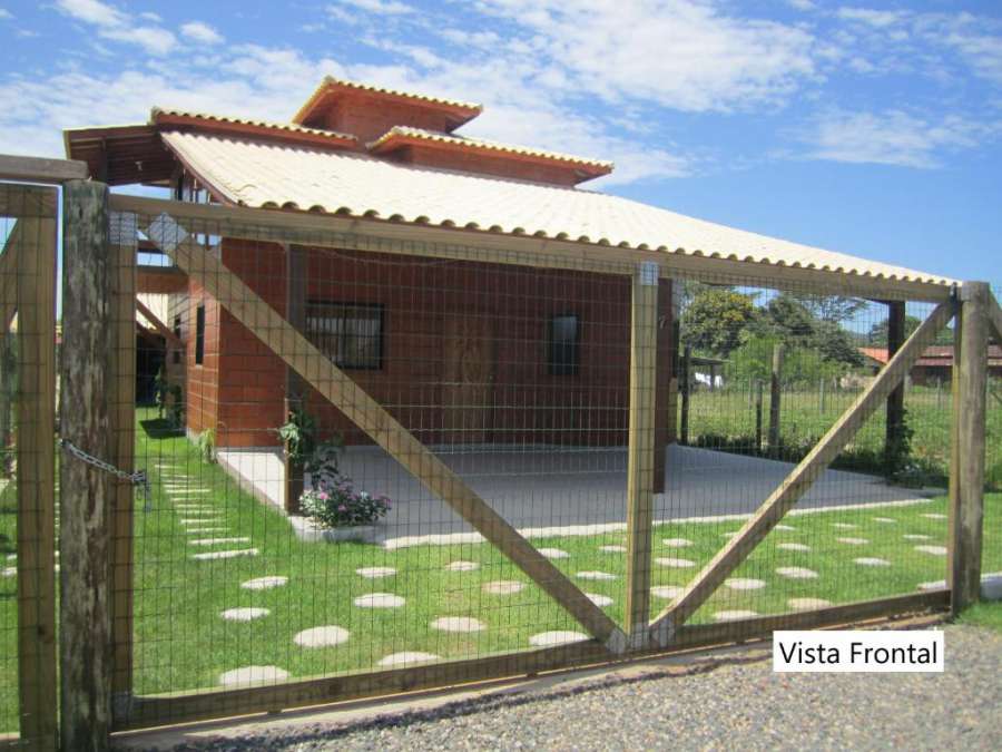 Casa linda e confortável a 15 minutos da praia do Rosa