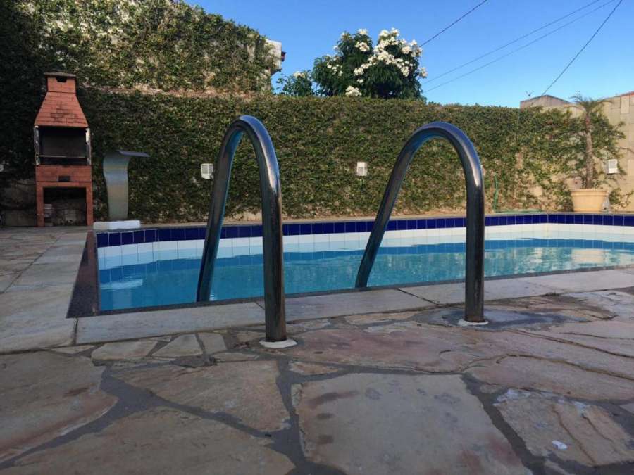 Luxo e Sofisticação à 800 mts da Praia de Atalaia!