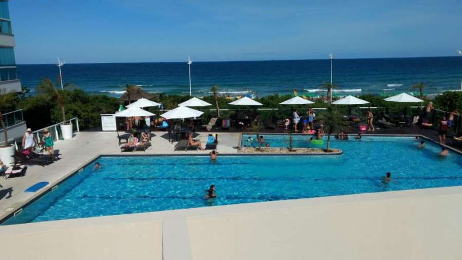 Apartamento na Praia Santinho V2 111