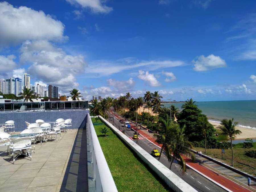 Flat na Beira-Mar do Cabo Branco