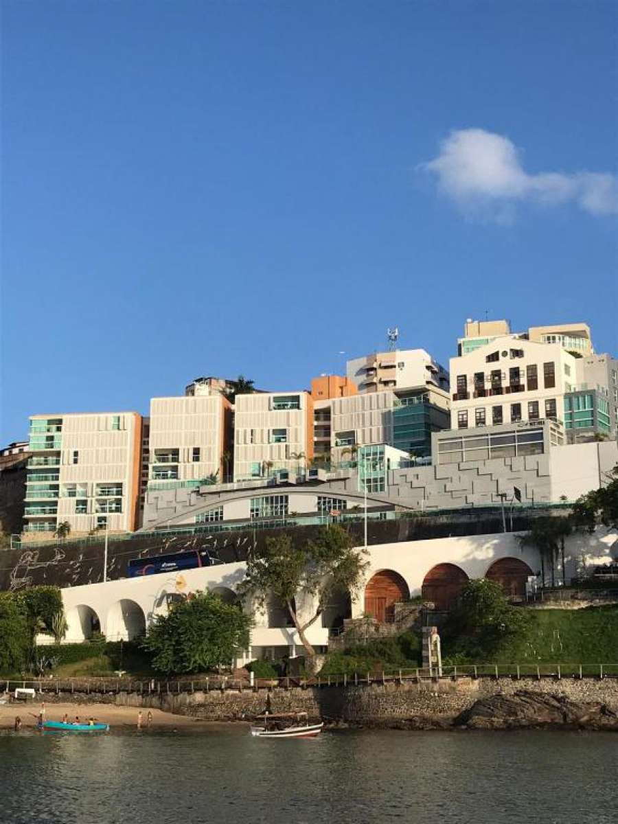Cloc Marina Residence