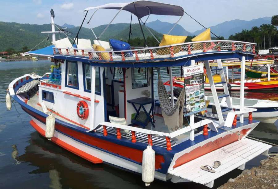 Passeio de Barco Black Samba Paraty