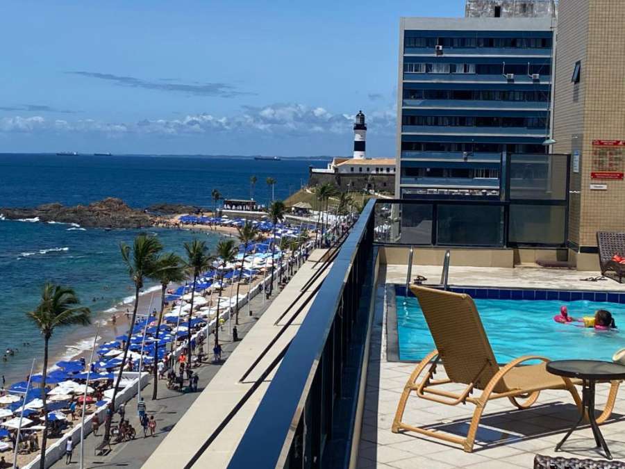 Apartamento aconchegante Flat frente mar Praia Farol da Barra