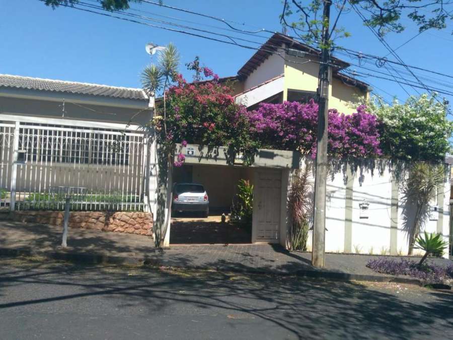 CASA LINDA