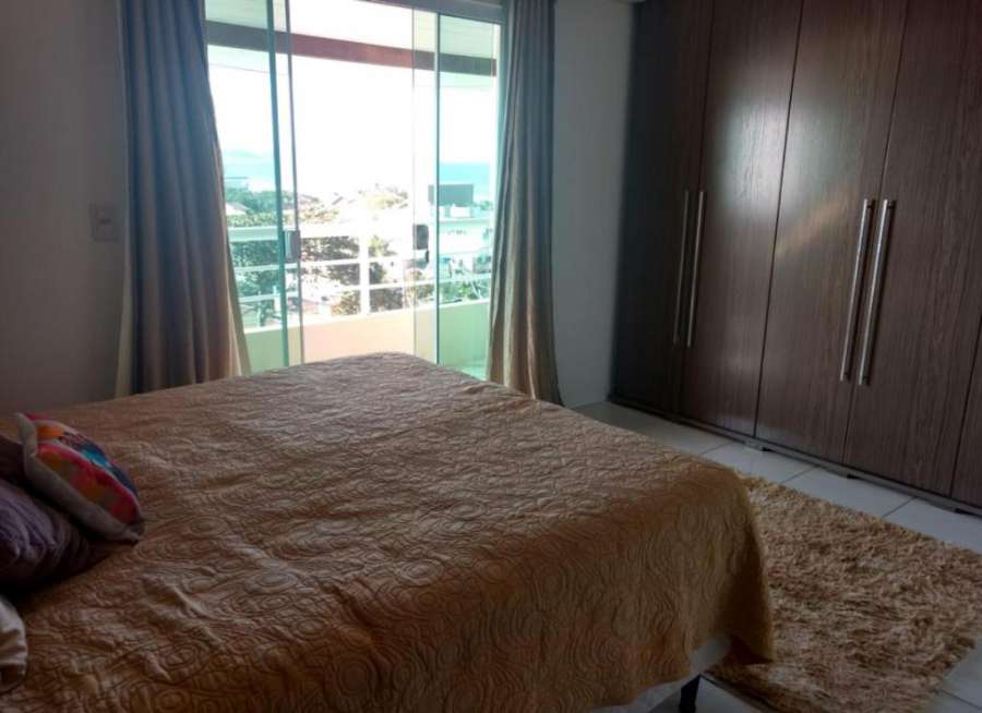 Casa com vista na rua Jequitibá