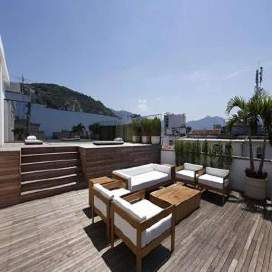 Penthouse grande com terraço e jacuzzi