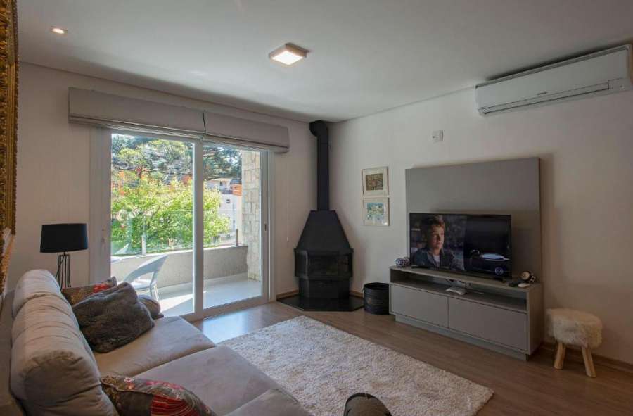 LOFT GRAMADO 201 - SUÍTE + DEMI-SUÍTE JUNTO À RUA COBERTA!