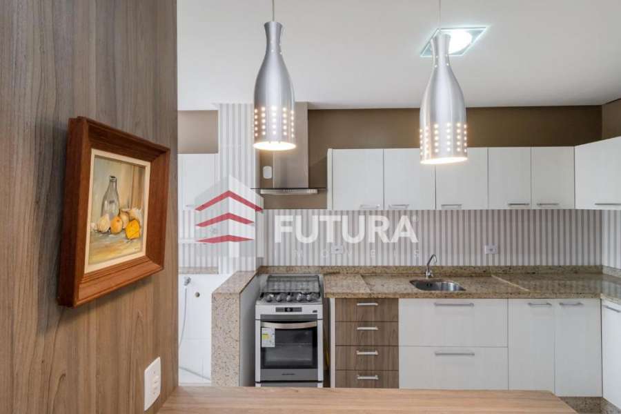 Apartamento na Avenida Principal - Praia de Bombas (LA063E)