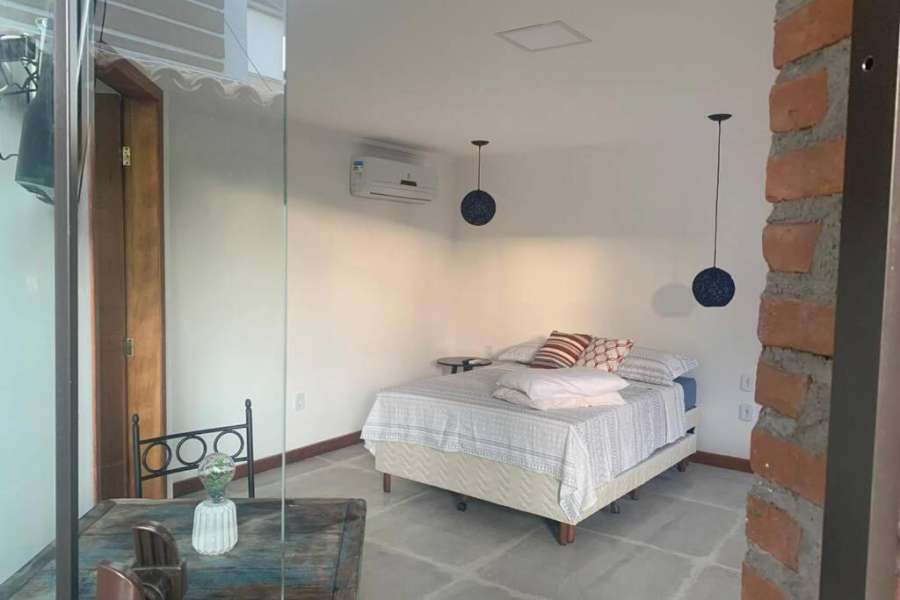 Apartamento há um minuto da Praia dos Anjos