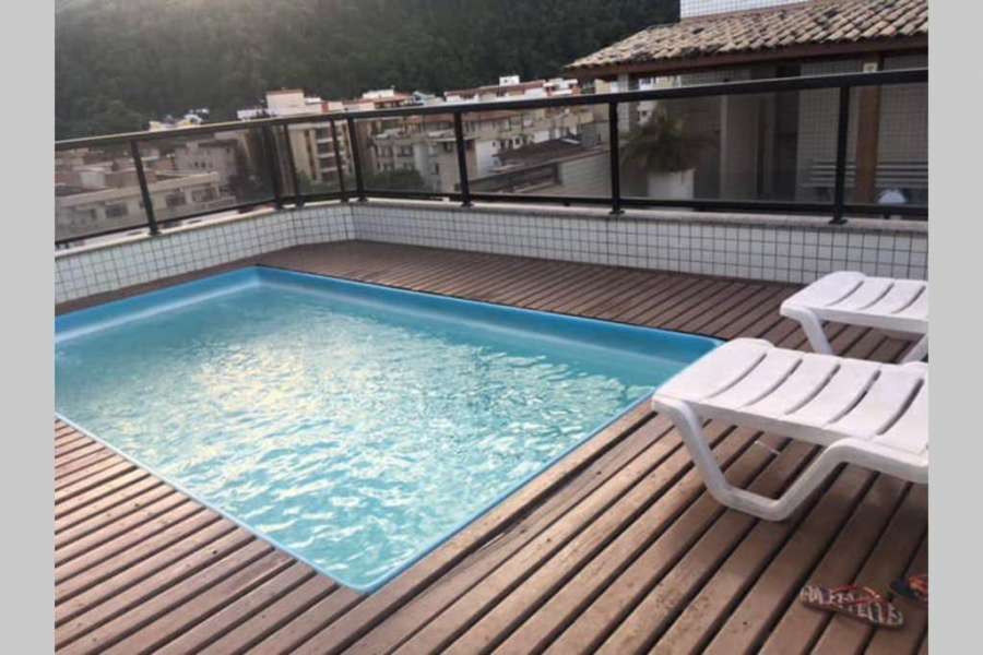 Apartamento localizado a 80 metros da praia grande em Ubatuba