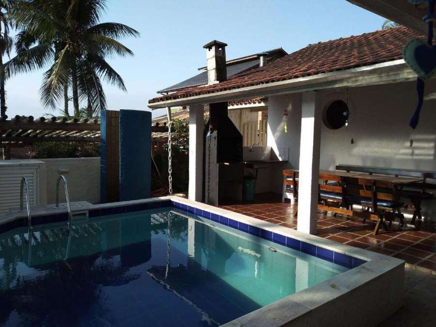 Casa linda com wifi e lazer completo em Lagoinha