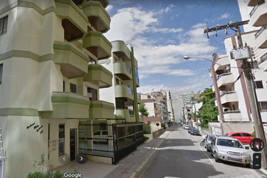 Apto Meia Praia