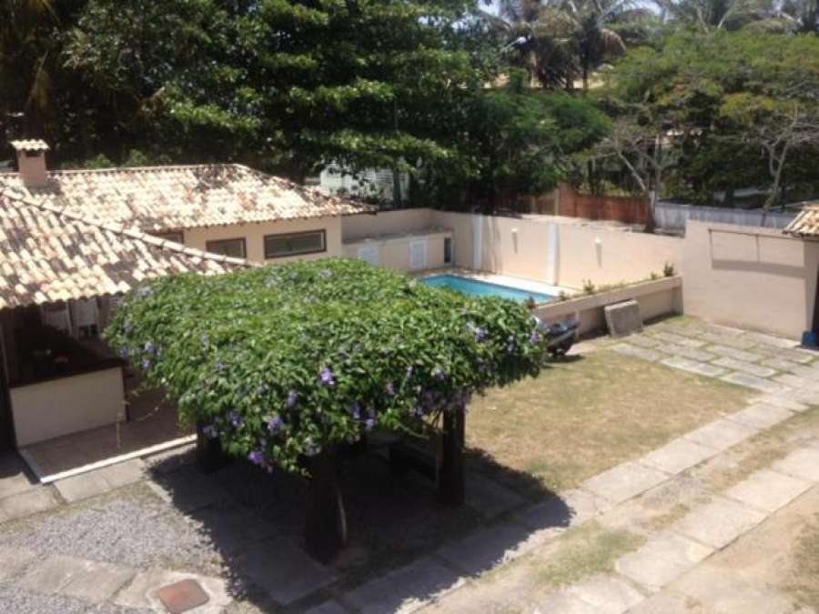 Casa com 03 quartos em Cabo Frio