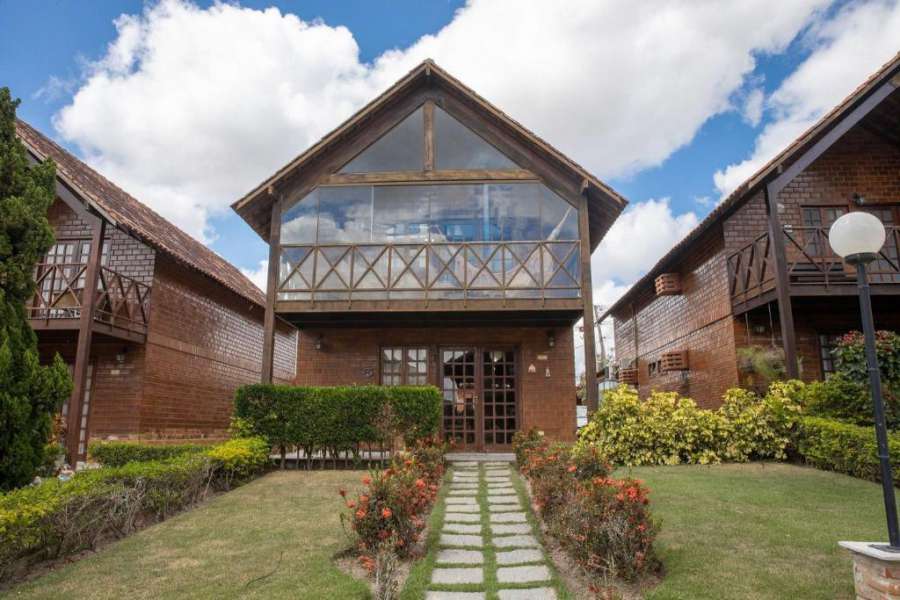 Casa em Gravata com Piscina e Churrasqueira e Forno de Pizza