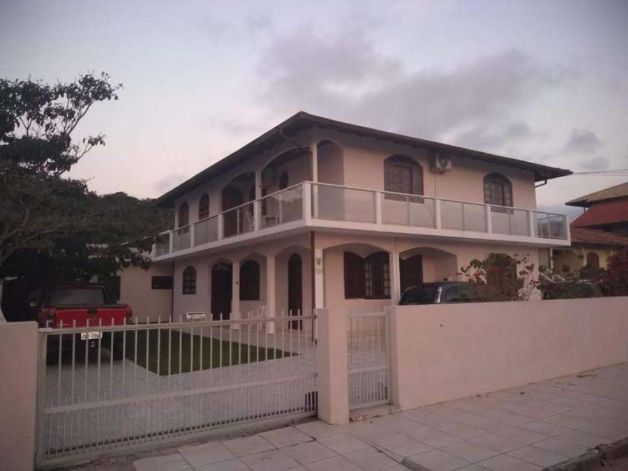 Apartamento de 2 dormitórios superior