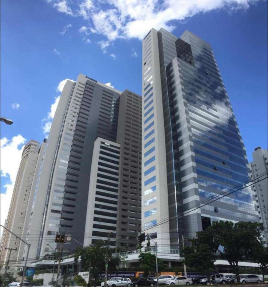 Flat - Brookfield Tower