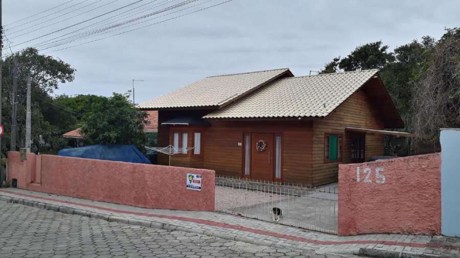 Casa em Bombinhas Praia de Canto Grande para 8 pessoas