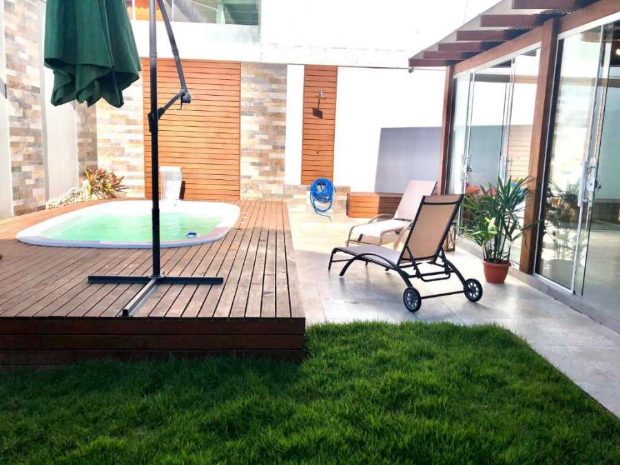 Mansão perto da praia - Praia da Pinheira