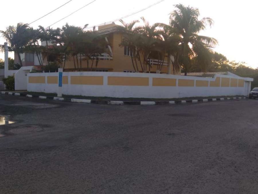 Casa de Alto Padrão - 200 mts da praia - 5/4
