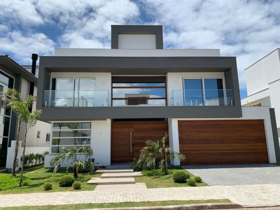 Linda Casa em Condomínio Fechado no Campeche