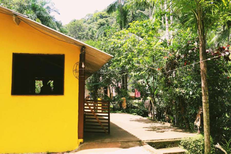 Sitio c/ piscina natural