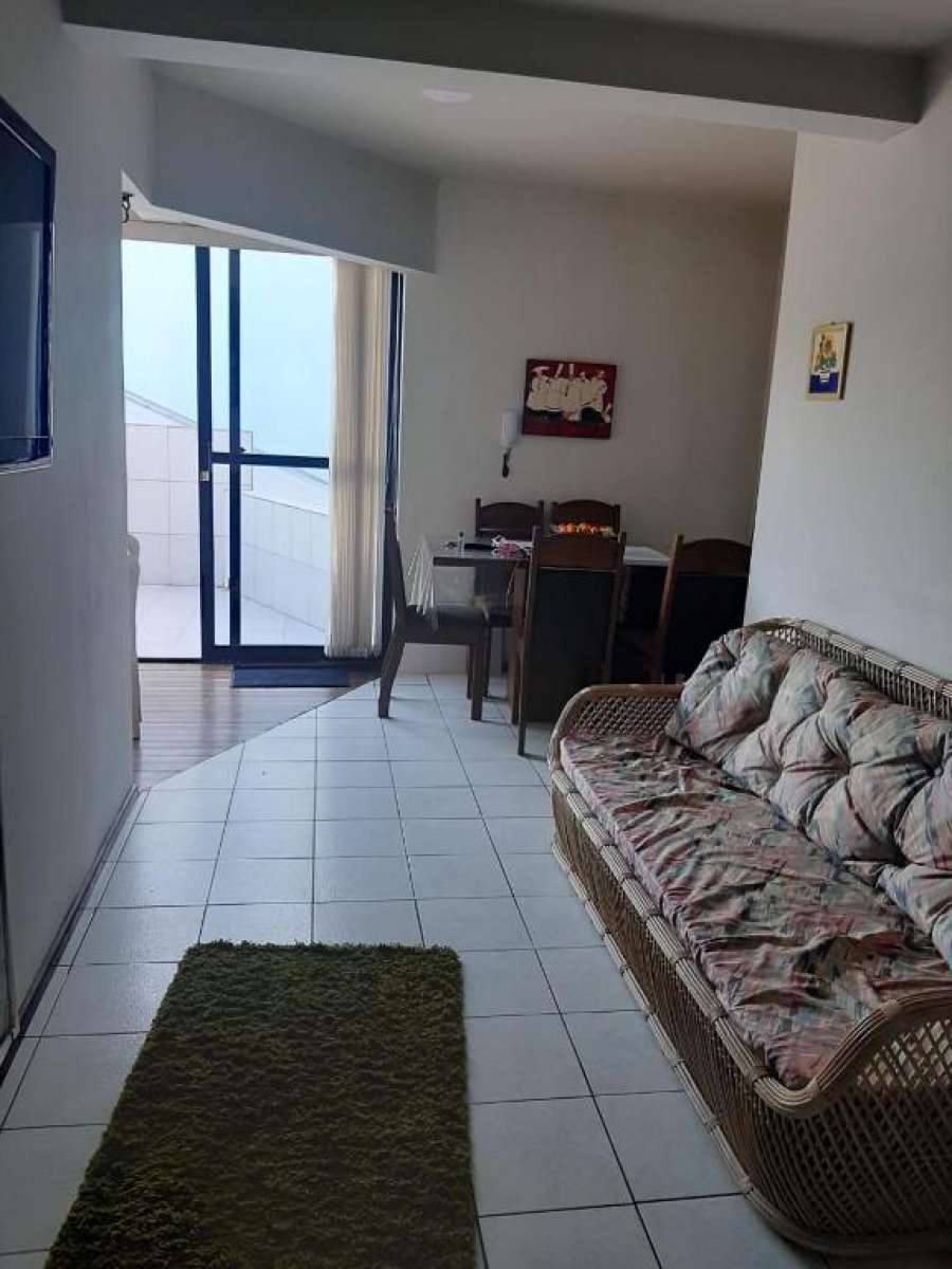 Excelente apto em Caiobá a 3 quadras da praia!
