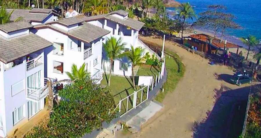 Casa Pé na Areia em Ubatuba - Alto Padrão a 30m da Praia