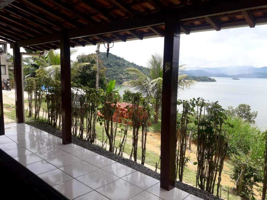 Casa o caiçara - Frente para o mar