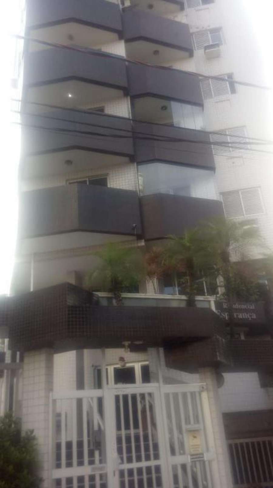 Apto mobiliado em Praia Grande /SP. 300 mtros da praia da Guilhermina. Proximo a supermercados e padaria