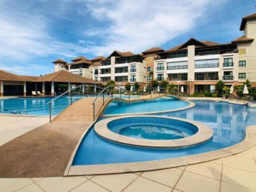 Apartamento de 02 quartos no Mediterranee