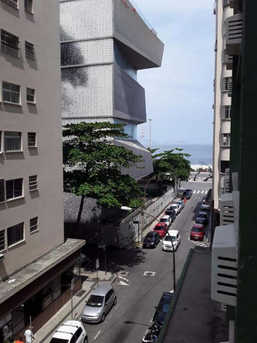 Apartamento beira-mar no coração de copacabana!