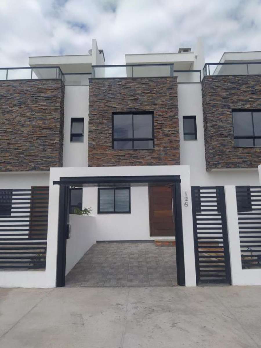 Triplex com piscina