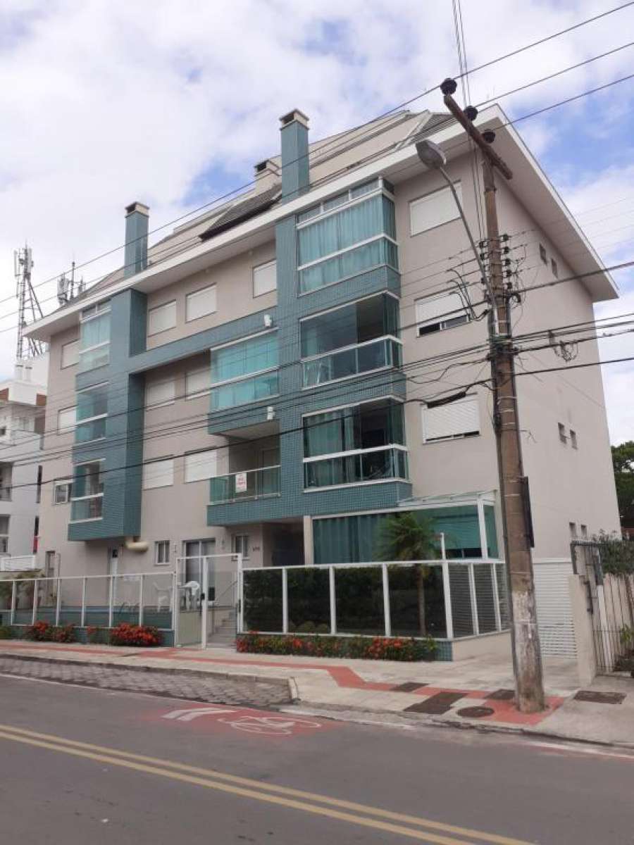 Apartamento 2 suítes Canasvieiras 300m da praia