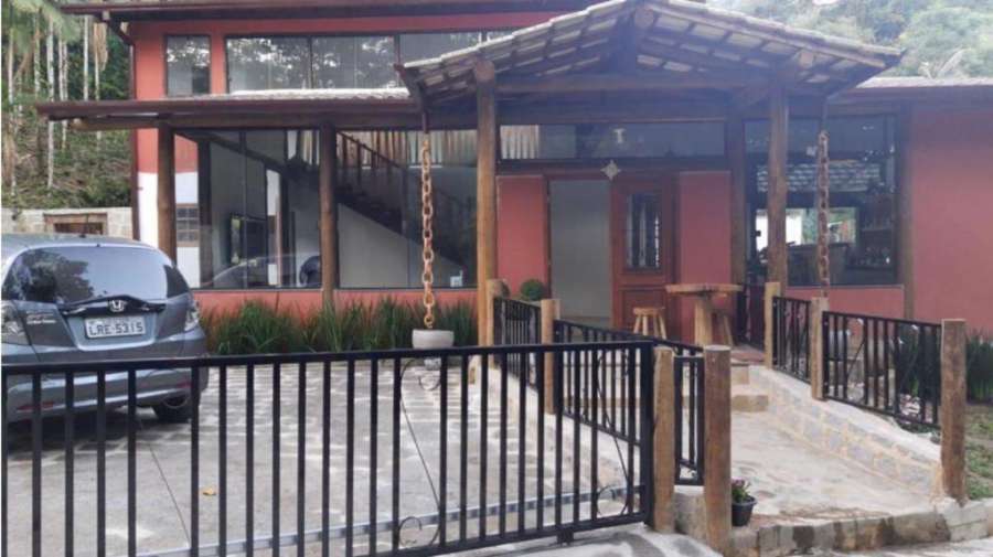 Casa Rústica entre o Mar e a Montanha