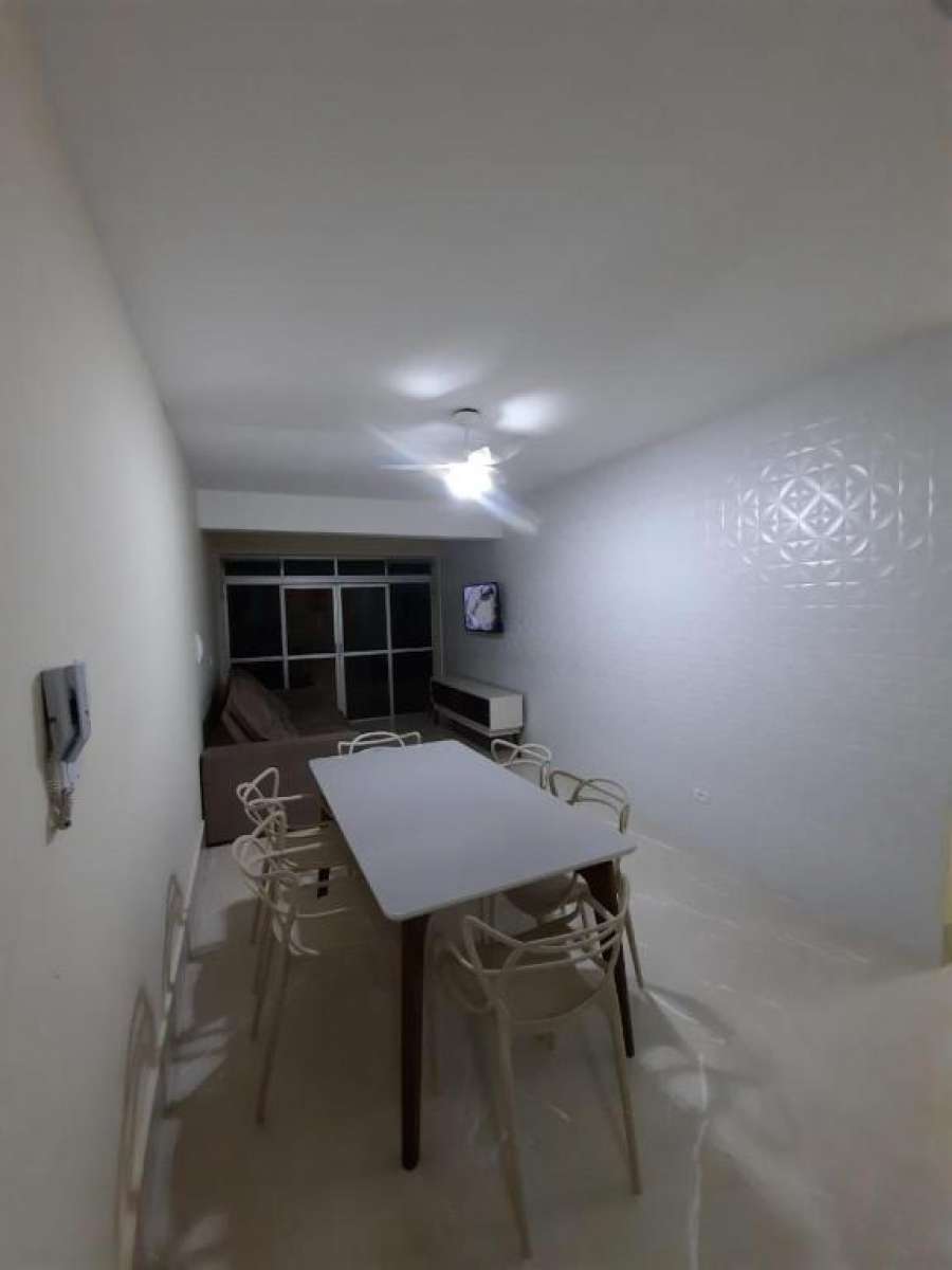 Apartamento Caiobá 200m da praia