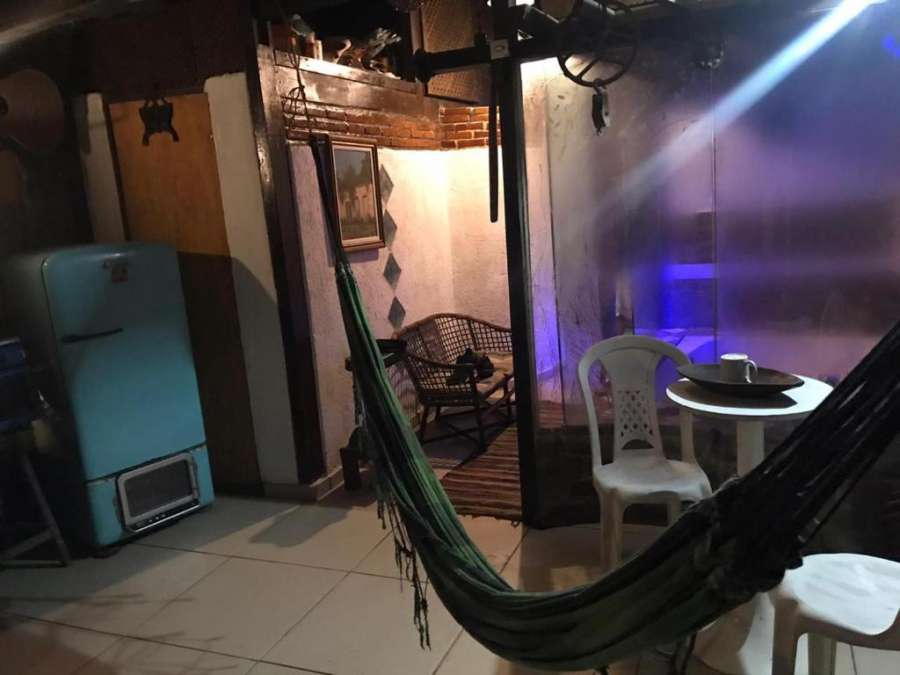Flat rústico com banheira