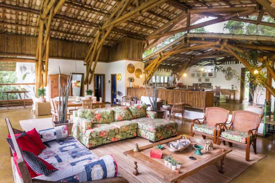Apartamento confortável em condomínio com toda estrutura clube e praia