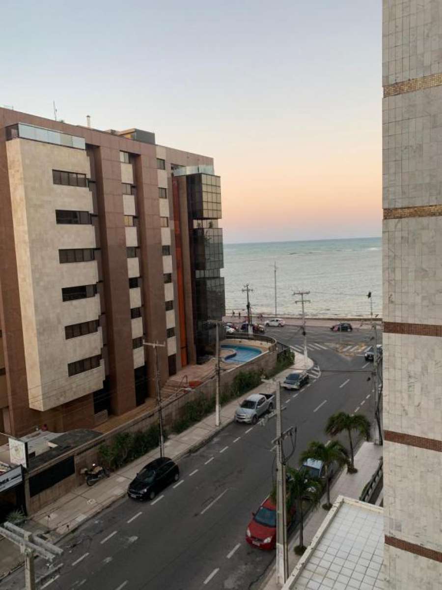 Apê 2 quartos na praia de Jatiúca