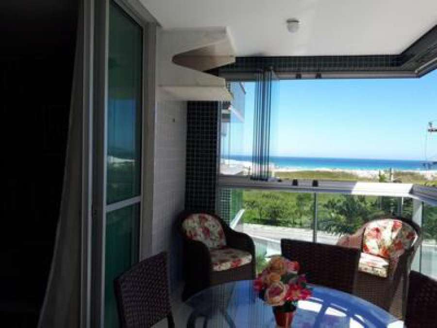 Apartamento decorado vista para o mar e Praia de Cabo Frio