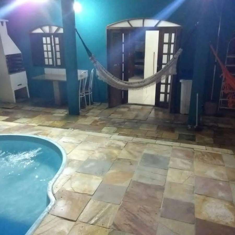 Casa com piscina no litoral norte Ubatuba
