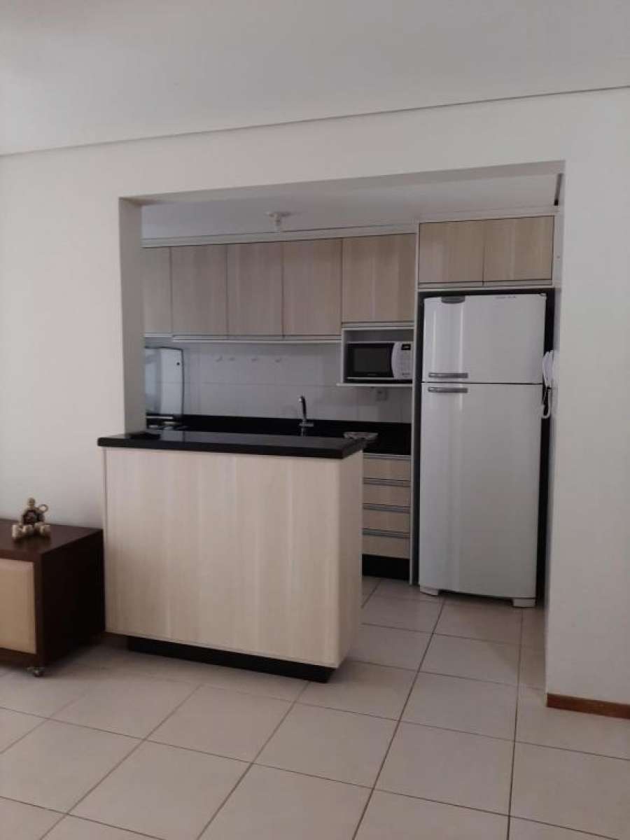 Apartamento em frente a Praia do Campeche.