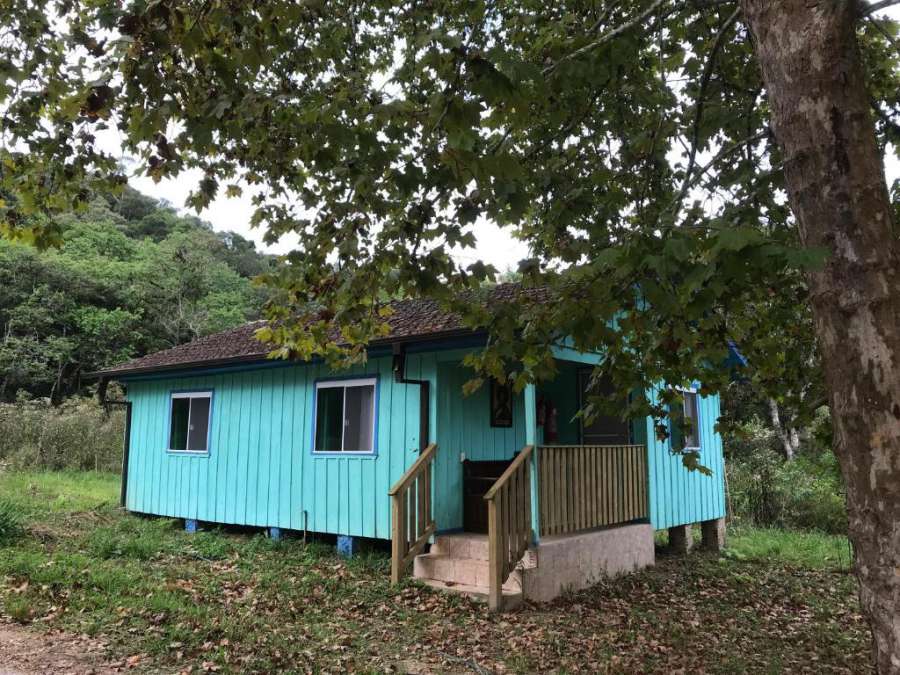 Casa colonial azul Santuário Bellatrix