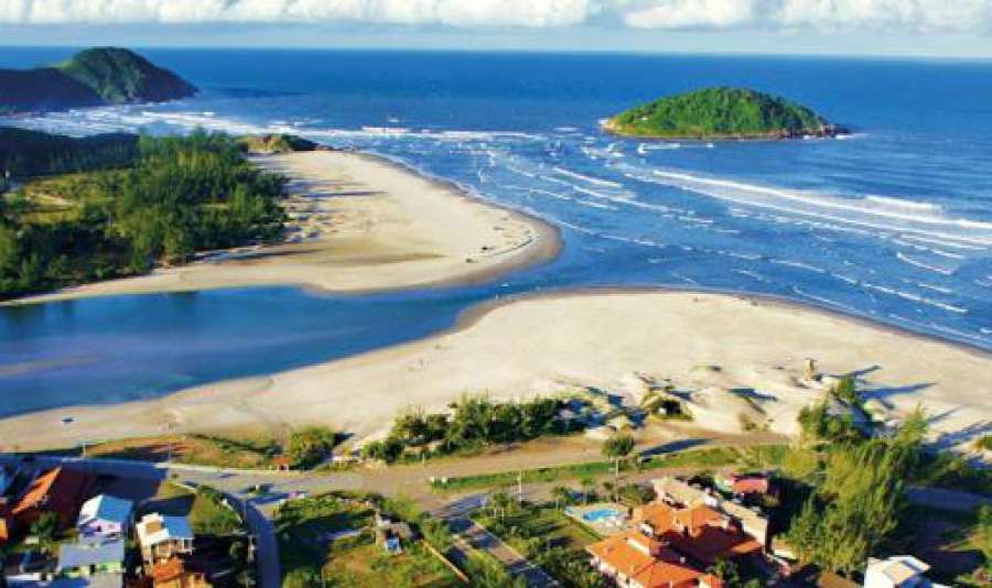 Aconchegante casa grande próx Praia Do Rosa