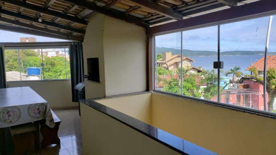 Apartamento grande 50m da praia