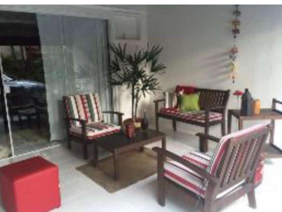 Charming house 5 star cond.