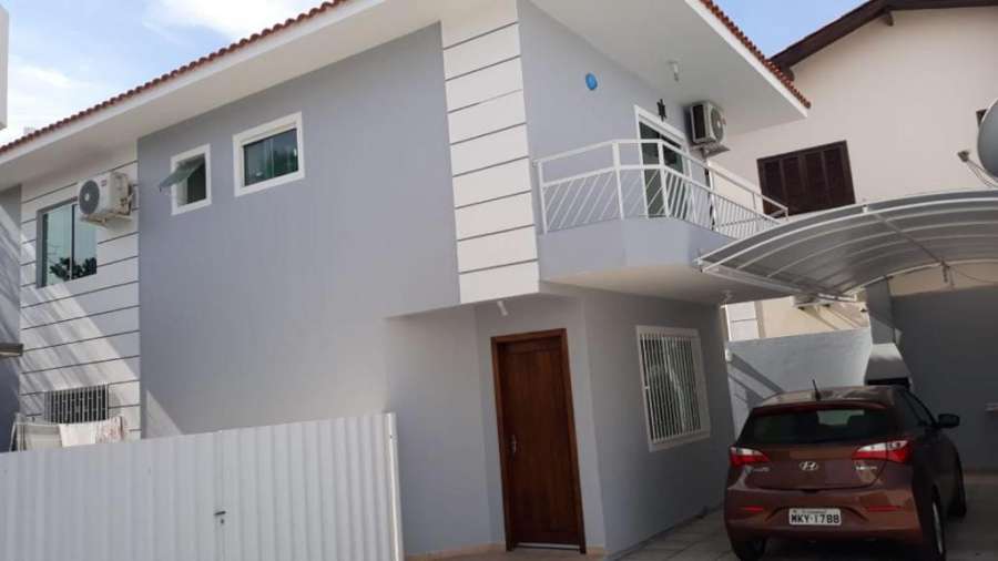 Ótima casa para temporada.