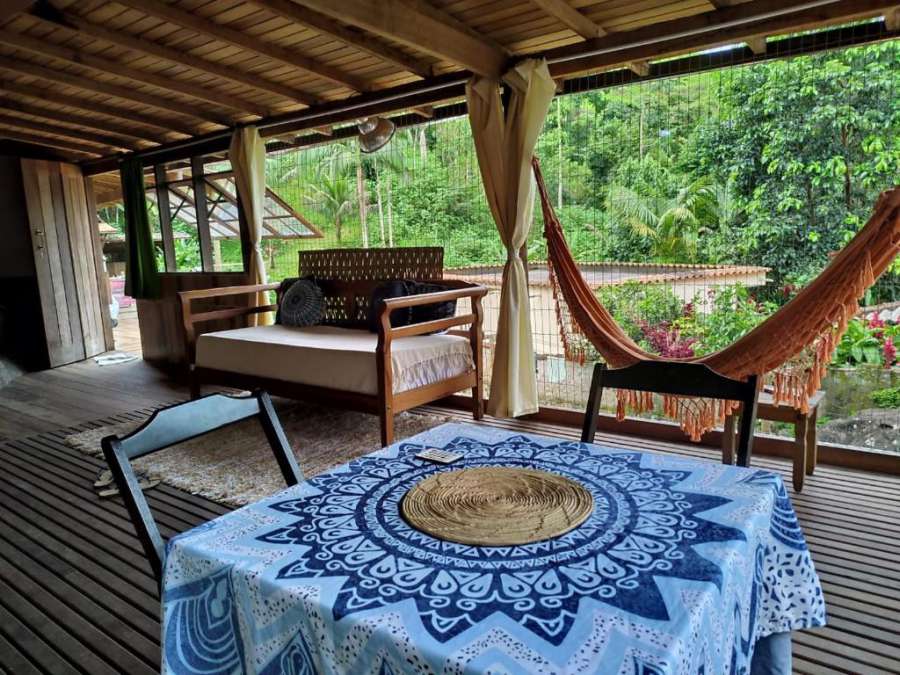 Casa a Beira da Cachoeira com Quintal para seu Pet